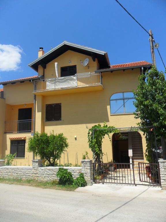 Apartments Stana Sukosan Exterior photo